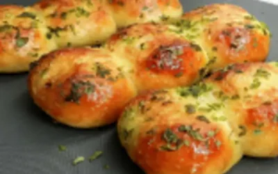 Spring Uie en Knoffel Rolletjies